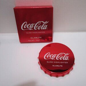 Coca-Cola & Glamlite Glow Highlight Powder